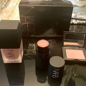 BEHAVE BACKSTAGE CHEEK SET